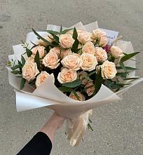 Букет Кремовые розы Латте в Крупце