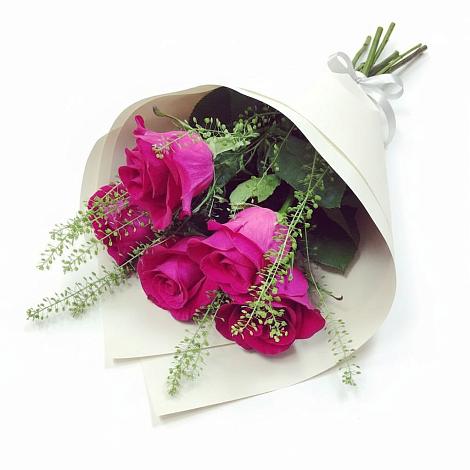 Букет цветов из: Розы в Крупце